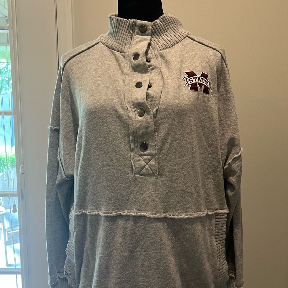 Colosseum Women's Gray Mississippi State Sweatshirt
